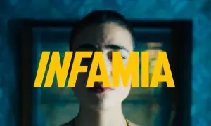 Muzyka z filmu Infamia: Odkryj emocje i kompozytorów soundtracku