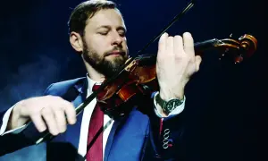 Muzyka z filmu Duch: Niezapomniane utwory, które poruszają serce
