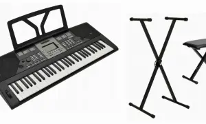 Keyboard z 61 klawiszami, stojak i stołek. Opis klawiszy na keyboardzie 61 klawiszy jest widoczny na zdjęciu.