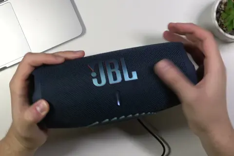 Jaka ładowarka do JBL Charge 5? Unikaj złych wyborów i oszczędzaj czas