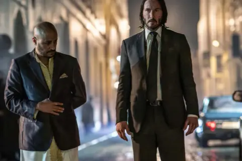 Muzyka z filmu John Wick: Odkryj niesamowite utwory i kompozytorów