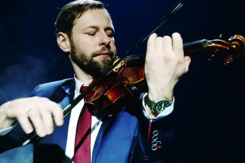 Muzyka z filmu Duch: Niezapomniane utwory, które poruszają serce