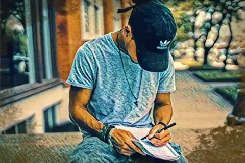 Jak pisać teksty piosenek – praktyczne porady i techniki dla początkujących
