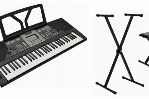 Keyboard z 61 klawiszami, stojak i stołek. Opis klawiszy na keyboardzie 61 klawiszy jest widoczny na zdjęciu.