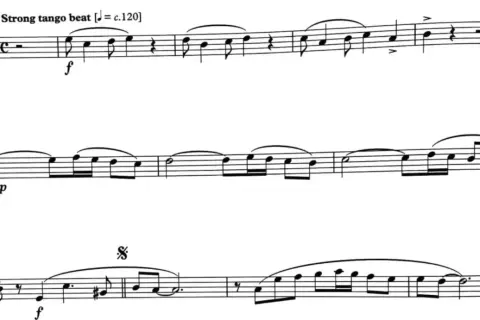 Fragment nut z zaznaczonym tempem tanga i dynamiką forte i mezzo piano.