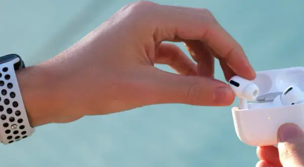 Czy AirPods mają GPS? Odkryj, jak je skutecznie zlokalizować