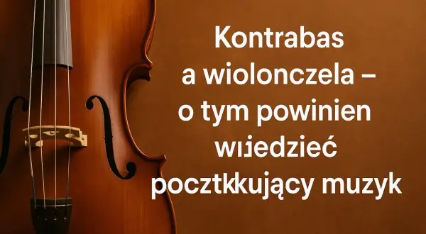 Zbliżenie na drewniany kontrabas z białym tekstem na brązowym tle.