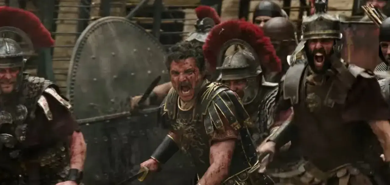 Żołnierze w zbrojach i hełmach, jeden z nich krzyczy. Muzyka do "Gladiatora" Hansa Zimmera budzi emocje.