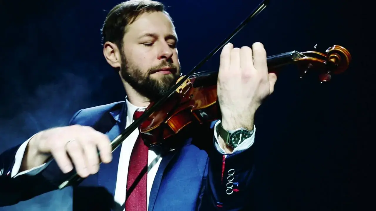 Muzyka z filmu Duch: Niezapomniane utwory, które poruszają serce